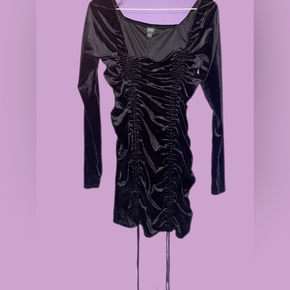 Wild fable Women's Long Sleeve Ruched Velvet Bodycon Dress